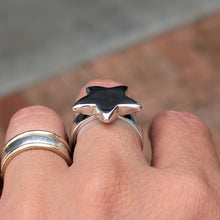 Load image into Gallery viewer, Sterling Silver star ring size R (US 8 1/2)