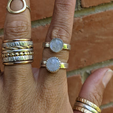 Load image into Gallery viewer, Sterling Silver moonstone ring size Q