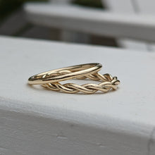 Load image into Gallery viewer, 9ct yellow gold plain finish stacker size P
