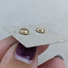 Load image into Gallery viewer, 9ct yellow gold squashed blob studs