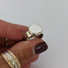 Load image into Gallery viewer, Sterling Silver squashed blob ring size K