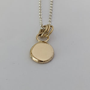 9ct yellow gold large squashed blob pendant