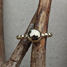 Load image into Gallery viewer, Yellow gold blob ring set size N1/2