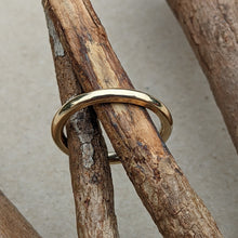 Load image into Gallery viewer, Yellow gold blob ring set size N1/2