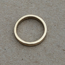 Load image into Gallery viewer, 9ct 4mm wide yellow gold ring size R