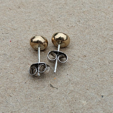 Load image into Gallery viewer, 9ct yellow gold blob studs