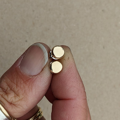 9ct yellow gold squashed blob studs