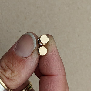 9ct yellow gold squashed blob studs