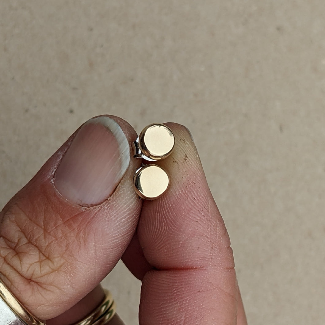 9ct yellow gold squashed blob studs