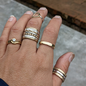 9ct 4mm wide yellow gold ring size R