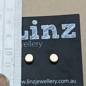 9ct yellow gold squashed blob studs