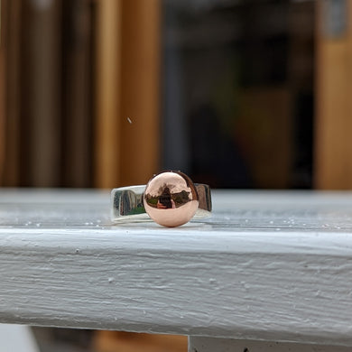 Sterling Silver and 9ct rose gold blob ring size T