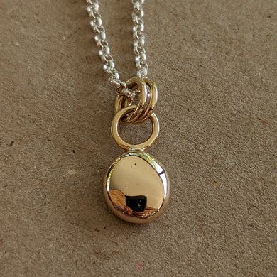 9ct yellow gold blob pendant - Number 3