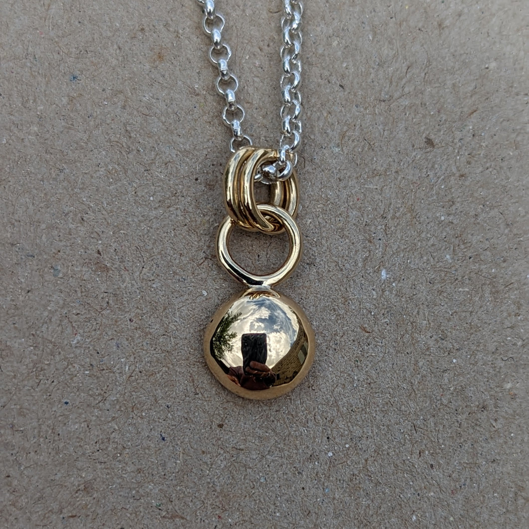 9ct yellow gold blob pendant - Number 2
