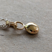 Load image into Gallery viewer, 9ct yellow gold blob pendant - Number 2