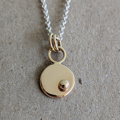 9ct yellow gold squashed blob pendant with little blob!