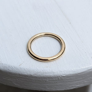 9ct yellow gold stacker size N1/2