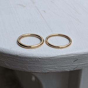 9ct yellow gold stacker size N1/2