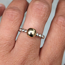 Load image into Gallery viewer, 9ct yellow gold blob stacker with sterling silver beaded band size O