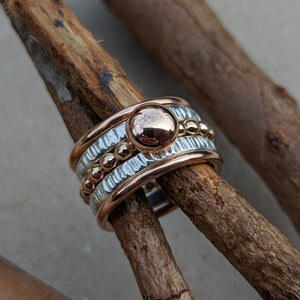 9ct rose gold blob stacker with beaded band size Q