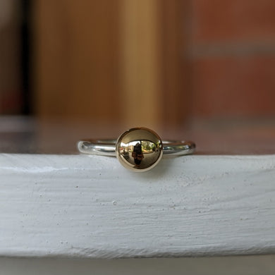 9ct yellow gold blob stacker with sterling silver band size P