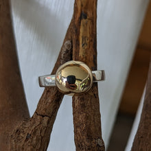 Load image into Gallery viewer, Sterling Silver and 9ct yellow gold blob ring size Q/8
