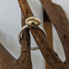 Load image into Gallery viewer, Sterling Silver and 9ct yellow gold blob ring size Q/8