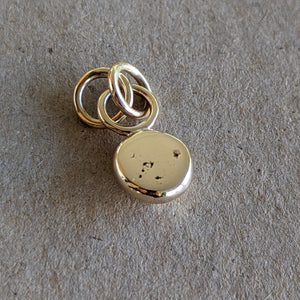 9ct yellow gold blob pendant - Number 2