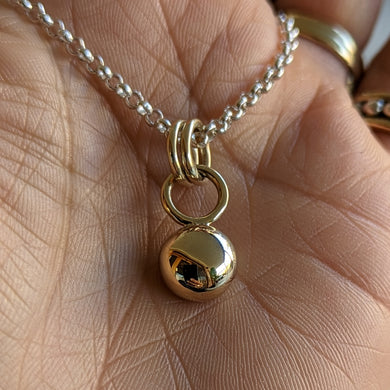 9ct yellow gold blob pendant - Number 3