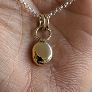 9ct yellow gold blob pendant - Number 1