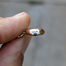 Load image into Gallery viewer, 9ct yellow gold blob pendant - Number 1