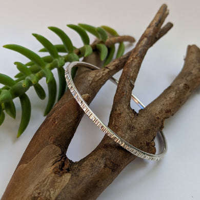 Sterling silver 3mm round edge hammered bangle