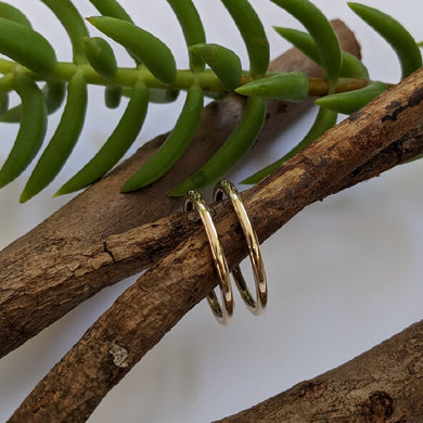 9ct yellow gold plain finish stacker size P