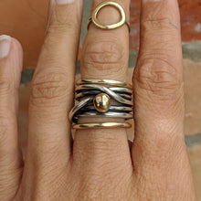 Load image into Gallery viewer, Tangled ring with yellow gold blob size P