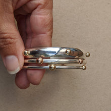 Load image into Gallery viewer, Yellow gold blob bangle