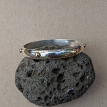 Load image into Gallery viewer, Yellow gold blob bangle