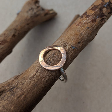 Rose gold circle top ring size O