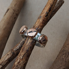 Load image into Gallery viewer, Squashed rose gold 3 blob ring size T 1/2