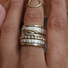 Load image into Gallery viewer, 9ct yellow gold beaded stacker size V 1/2