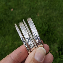 Load image into Gallery viewer, Sterling silver 3mm round edge hammered bangle